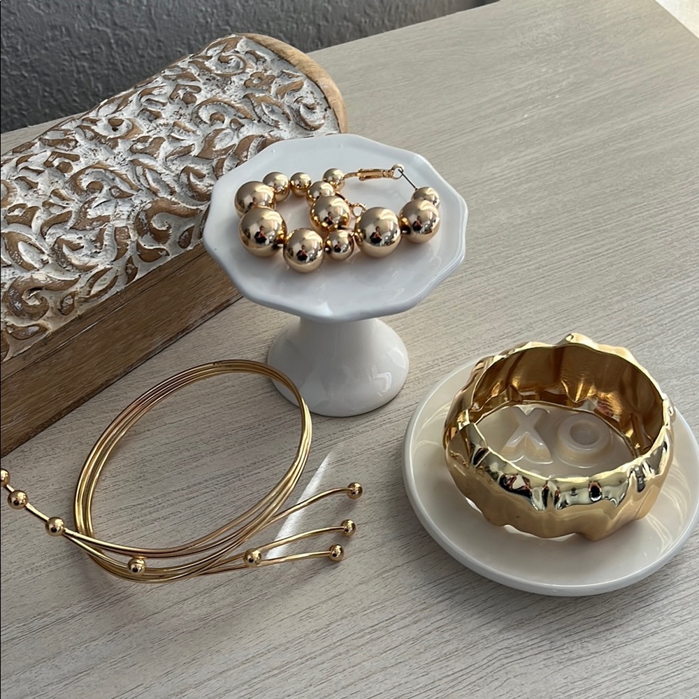Elegant Gold Jewelry Set